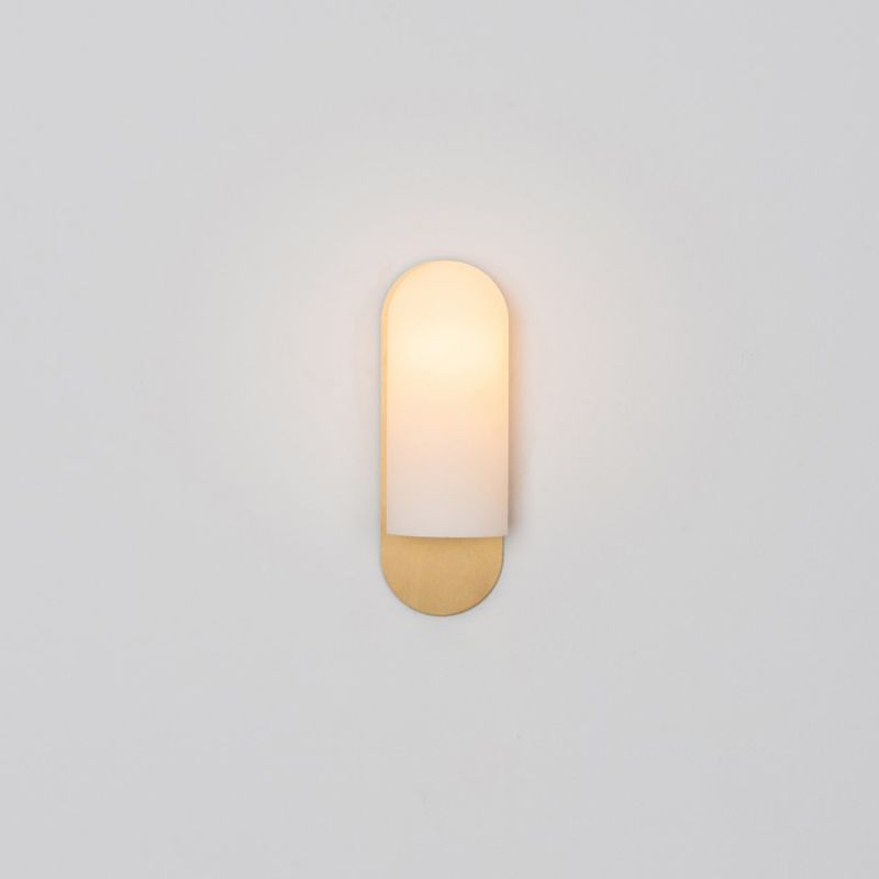 Schwung Odyssey Burnished Brass Wall Light | Medium